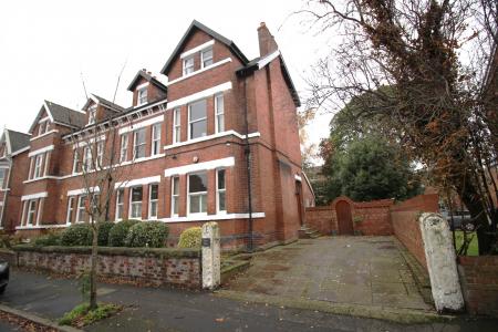 5 bedroom Flat to let in 2 Victoria Avenue, Manchester, M20
