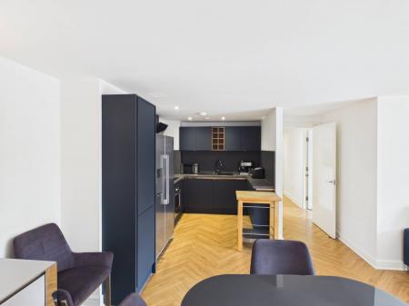 2 bedroom Flat to let in Whitworth Street, Manchester, M1