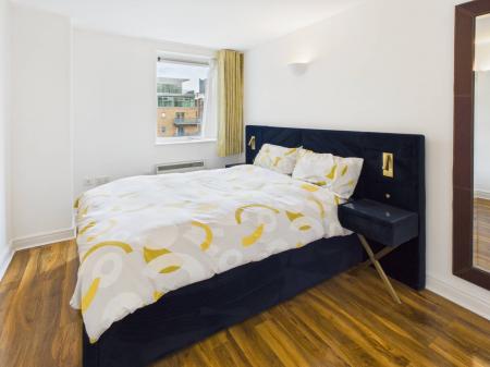 2 bedroom Flat to let in Whitworth Street, Manchester, M1