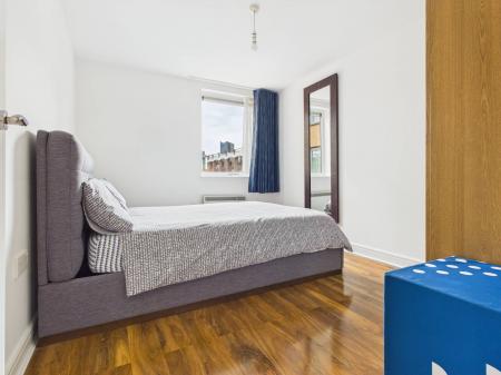 2 bedroom Flat to let in Whitworth Street, Manchester, M1