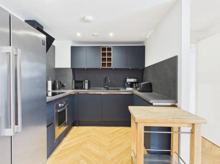 2 bedroom Flat to let in Whitworth Street, Manchester, M1