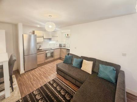 1 bedroom Flat to let in Greenwood Terrace, Salford, M5