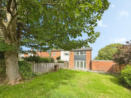 Ashstead Road, Brooklands, Sale, M33