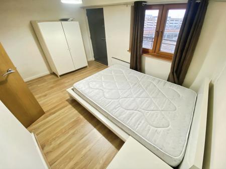 2 bedroom Flat to let in Corporation Street, Manchester, M4