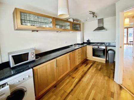 2 bedroom Flat to let in Corporation Street, Manchester, M4