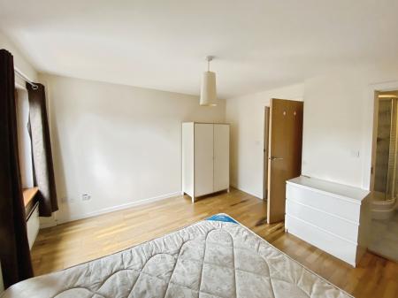 2 bedroom Flat to let in Corporation Street, Manchester, M4