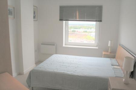 2 bedroom Flat to let in The Quays, Salford Quays, Salford, M50