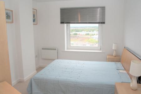 2 bedroom Flat to let in The Quays, Salford Quays, Salford, M50