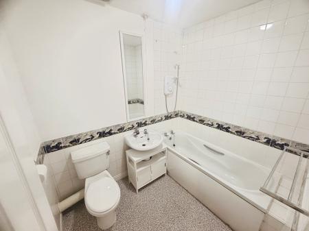 2 bedroom Flat to let in Cleminson Street, Salford, M3