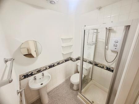 2 bedroom Flat to let in Cleminson Street, Salford, M3