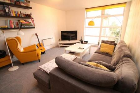 2 bedroom Flat to let in 196 Altrincham Road, Baguley, Manchester, M22