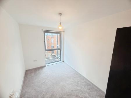 2 bedroom Flat to let in 1c Elmira Way, Salford, M5