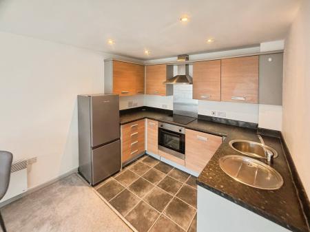 2 bedroom Flat to let in 1c Elmira Way, Salford, M5