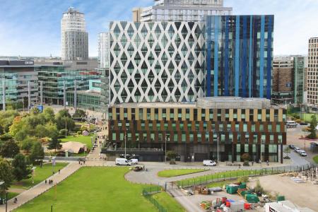 2 bedroom Flat to let in The Quays, Salford Quays, Salford, M50