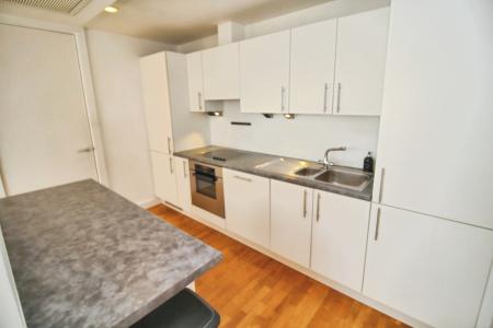 2 bedroom Flat to let in The Quays, Salford Quays, Salford, M50