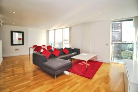 2 bedroom Flat to let in The Quays, Salford Quays, Salford, M50