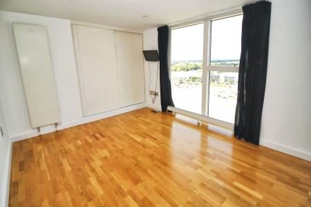 2 bedroom Flat to let in The Quays, Salford Quays, Salford, M50