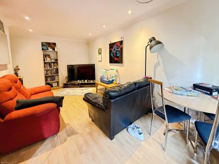 Woodbourne Road, Sale, M33