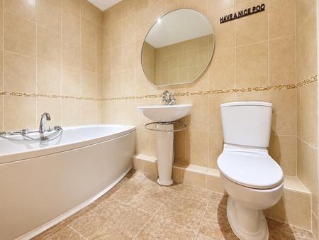 2 bedroom Flat for sale in Woodbourne Road, Sale, M33