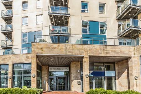 2 bedroom Flat for sale in Sovereign Point, The Quays, M50