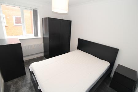 2 bedroom Flat to let in Winnipeg Quay, Salford Quays, Salford, M50