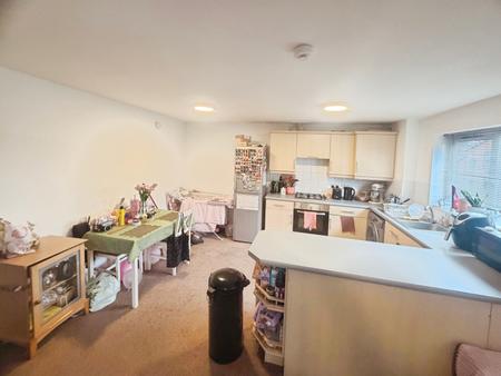 2 bedroom Flat to let in Newbold Walk, Manchester, M15