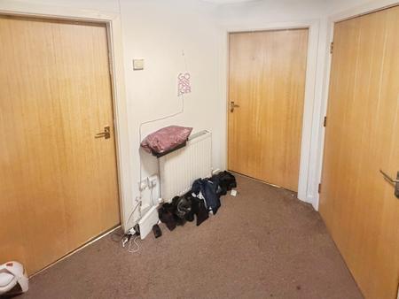 2 bedroom Flat to let in Newbold Walk, Manchester, M15