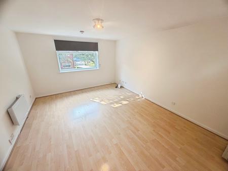 3 bedroom Flat to let in Constance Gardens, Salford, M5