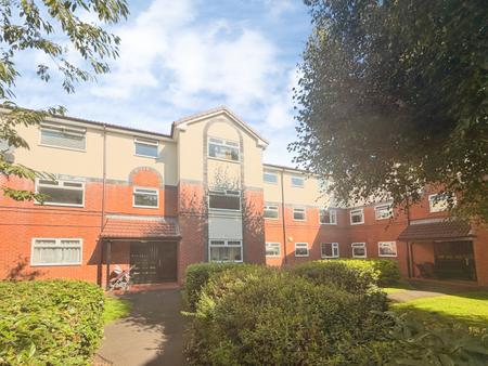 3 bedroom Flat to let in Constance Gardens, Salford, M5