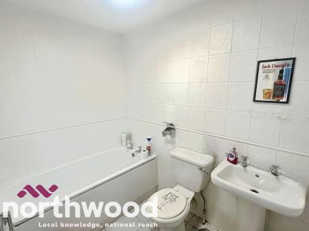 2 bedroom Flat for sale in North House, Southport, PR8