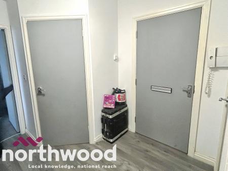 2 bedroom Flat for sale in North House, Southport, PR8