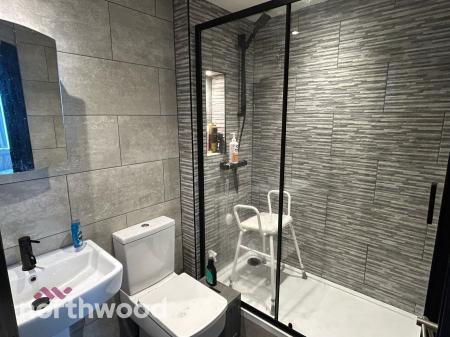 2 bedroom Flat for sale in North House, Southport, PR8