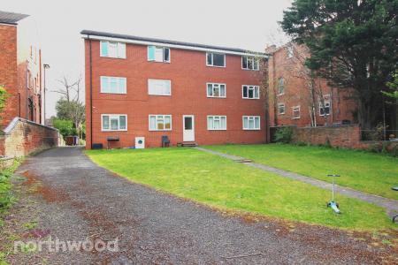 2 bedroom Flat for sale in Park Road, Hesketh Park, Southport, PR9