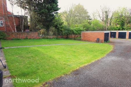 2 bedroom Flat for sale in Park Road, Hesketh Park, Southport, PR9