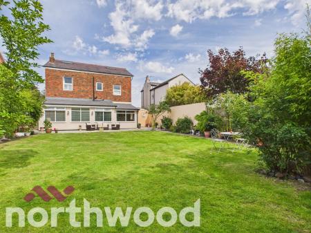 5 bedroom Detached house for sale in Roe Lane, Southport, PR9
