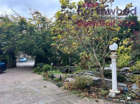 4 bedroom Detached house to let in £15,000 PW Open Golf 2026 West Lane, Freshfield, Southport, L37