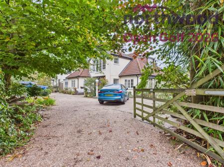 4 bedroom Detached house to let in £15,000 PW Open Golf 2026 West Lane, Freshfield, Southport, L37