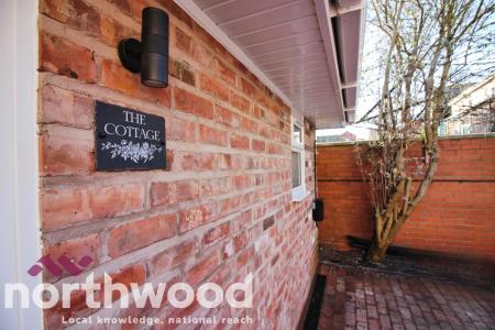 1 bedroom Detached bungalow to let in 30 Chambres Road, Southport, PR8