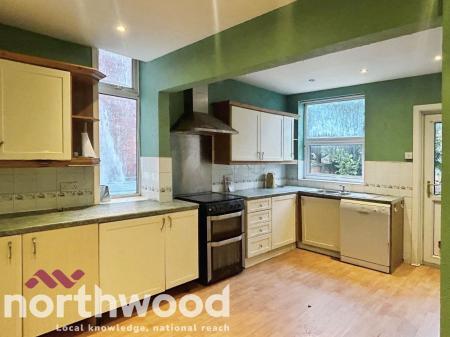 2 bedroom Flat for sale in Hartwood Road, Southport, PR9
