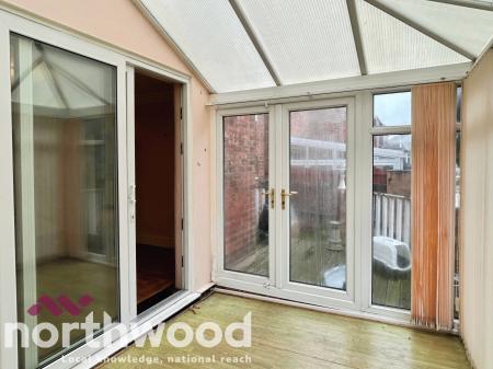 2 bedroom Flat for sale in Hartwood Road, Southport, PR9