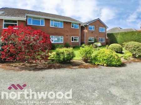 2 bedroom Flat for sale in Salford Road, Ainsdale, Southport, PR8