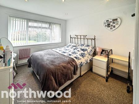 2 bedroom Flat for sale in Salford Road, Ainsdale, Southport, PR8