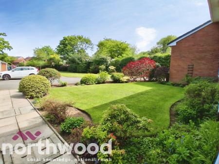 2 bedroom Flat for sale in Salford Road, Ainsdale, Southport, PR8