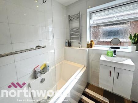 2 bedroom Flat for sale in Salford Road, Ainsdale, Southport, PR8