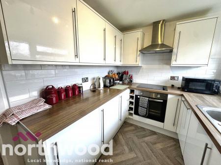 2 bedroom Flat for sale in Salford Road, Ainsdale, Southport, PR8