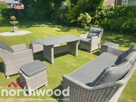 3 bedroom Apartment to let in Open Golf Lulworth, Birkdale, Southport, PR8
