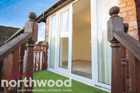 2 bedroom Flat to let in Waterloo Road, Birkdale, Southport, PR8