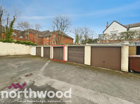 2 bedroom Ground floor flat for sale in 31 Park Crescent, Hesketh Park, Southport, PR9