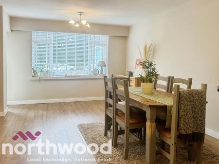 2 bedroom Ground floor flat for sale in 31 Park Crescent, Hesketh Park, Southport, PR9