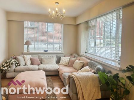 2 bedroom Ground floor flat for sale in 31 Park Crescent, Hesketh Park, Southport, PR9